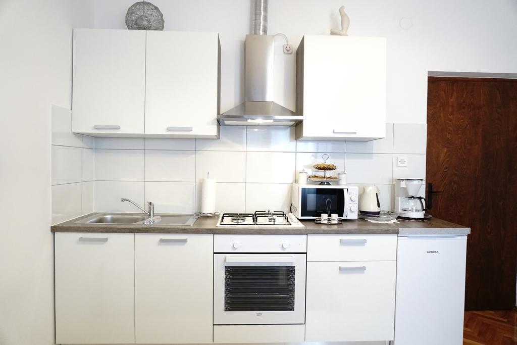 House Mariposa Hotel Trogir Ngoại thất bức ảnh