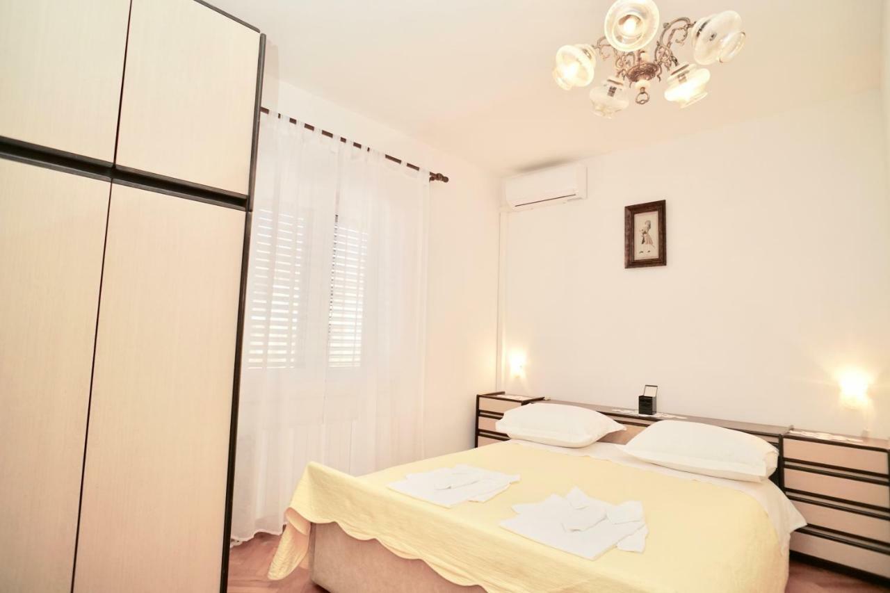 House Mariposa Hotel Trogir Ngoại thất bức ảnh