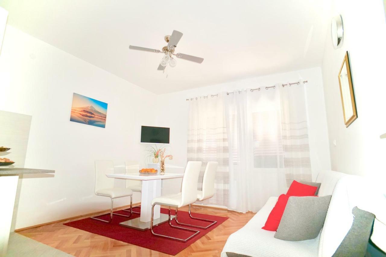House Mariposa Hotel Trogir Ngoại thất bức ảnh